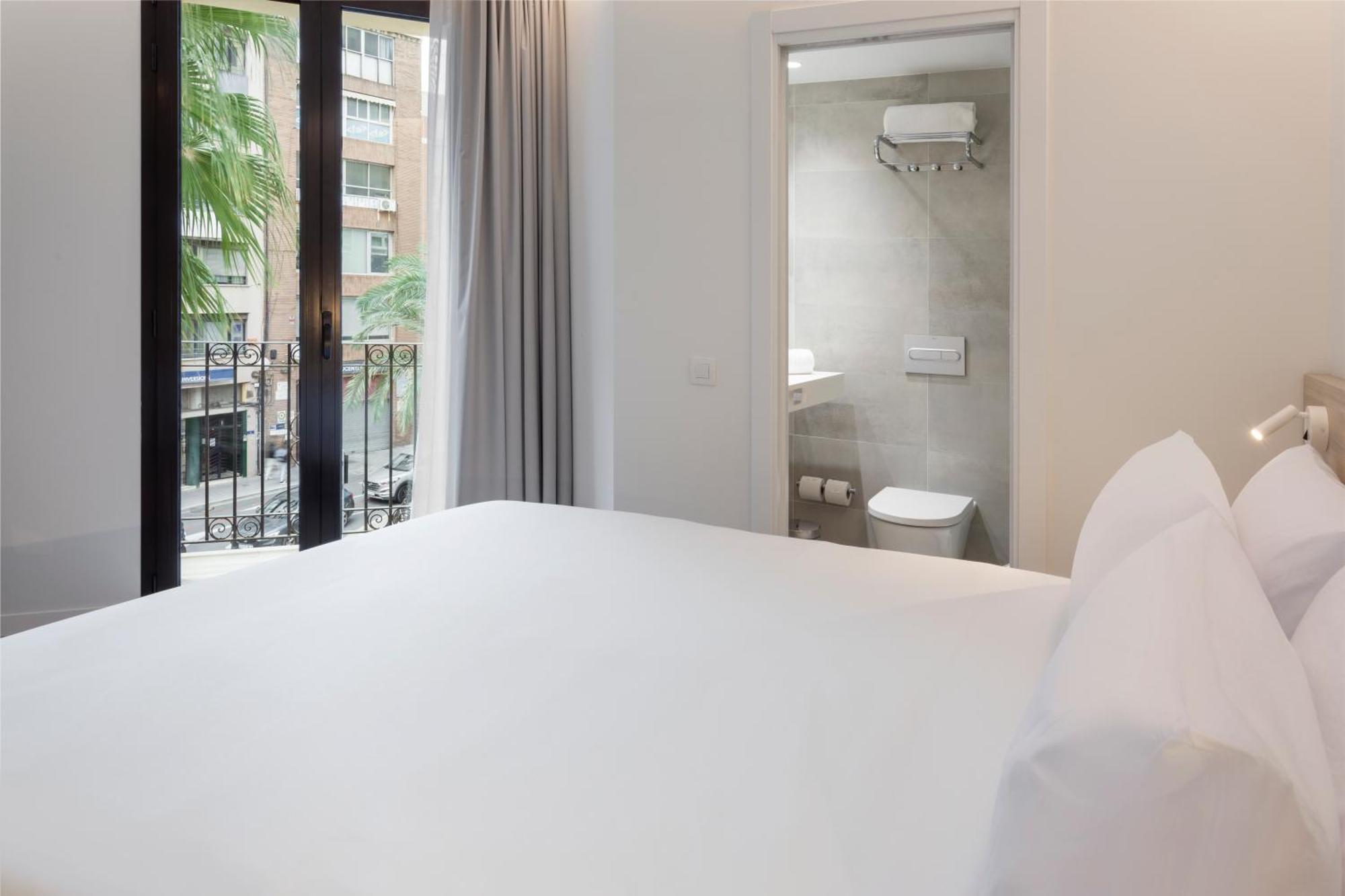 B&B Hotel Alicante Centro Eksteriør billede